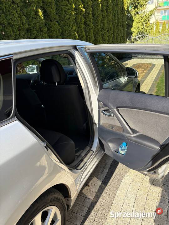 Toyota Avensis 22 D4D 177 Salon Sol Plus Navi kujawsko-pomorskie Golub-Dobrzyń