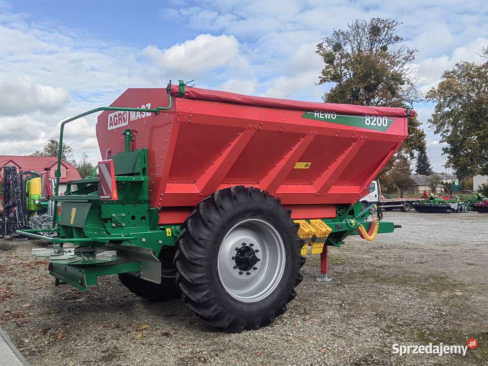 Rozsiewacz wapna AGROMASZ REVO 8200 Żółkiewka-Osada