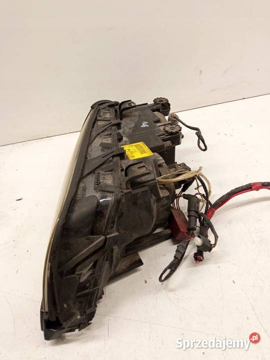 LAMPA PRZÓD PRAWA EU PRZED LIFT 0301089292 Bmw