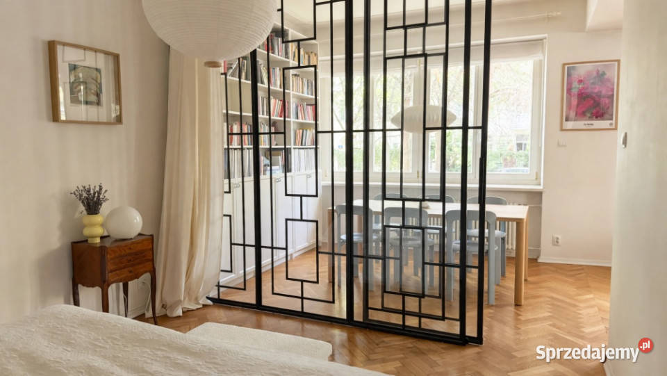 Bezpośrednio 853 m2 w przedwojennej kamienicy z Warszawa sprzedam