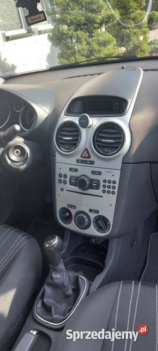 Opel corsa D 12 Naklik