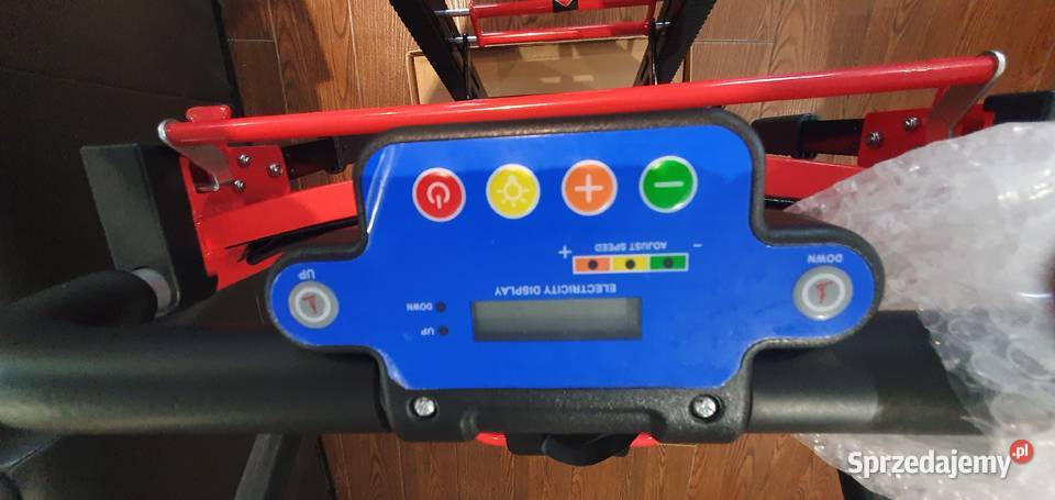 Schodołaz gąsiennicowy nowy nieużywany DWSW03 Wrocław