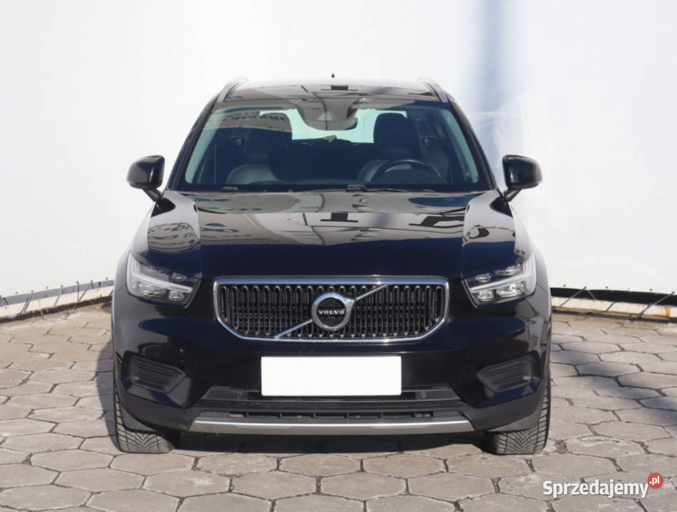 Volvo XC40 T3 czarny