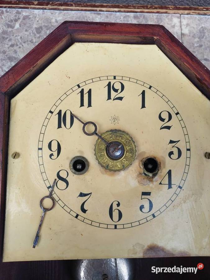 150 Stary zegar budzik stołowy kapliczka Antyki pomorskie Tczew