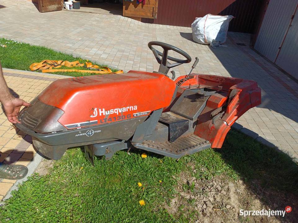 Pozostałości traktorku husqvarna Brzyska