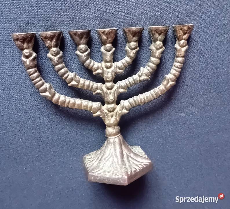 Miniaturowa mosiężna menora druga połowa XX w Koźminek