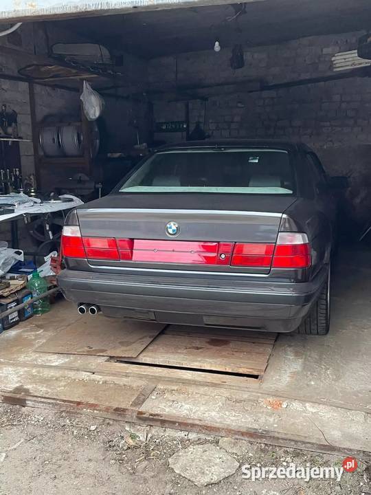 Blenda tylnej klapy BMW E34 nie HELLA łódzkie Kutno