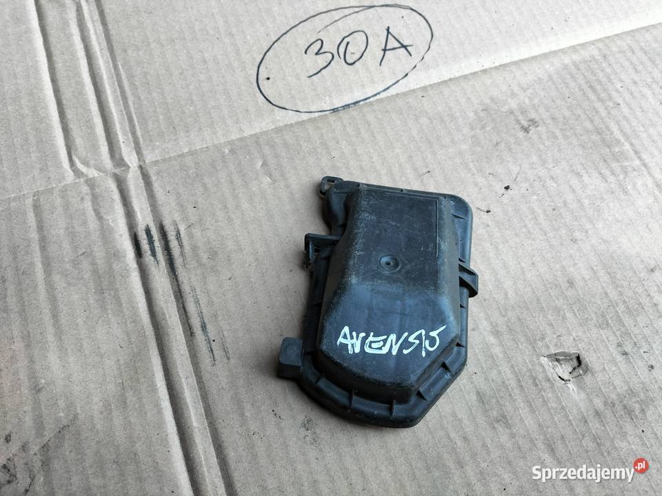 AVENSIS T25 LEWY DEKIELEK LAMPY OSŁONA ŻARÓWEK Kamień-Kolonia sprzedam