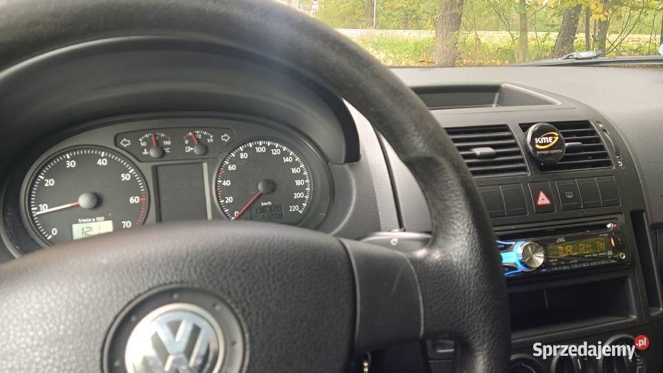 Volkswagen polo 5 drzwi zarej ubezp niski 136 elektryczne lusterka Wronki
