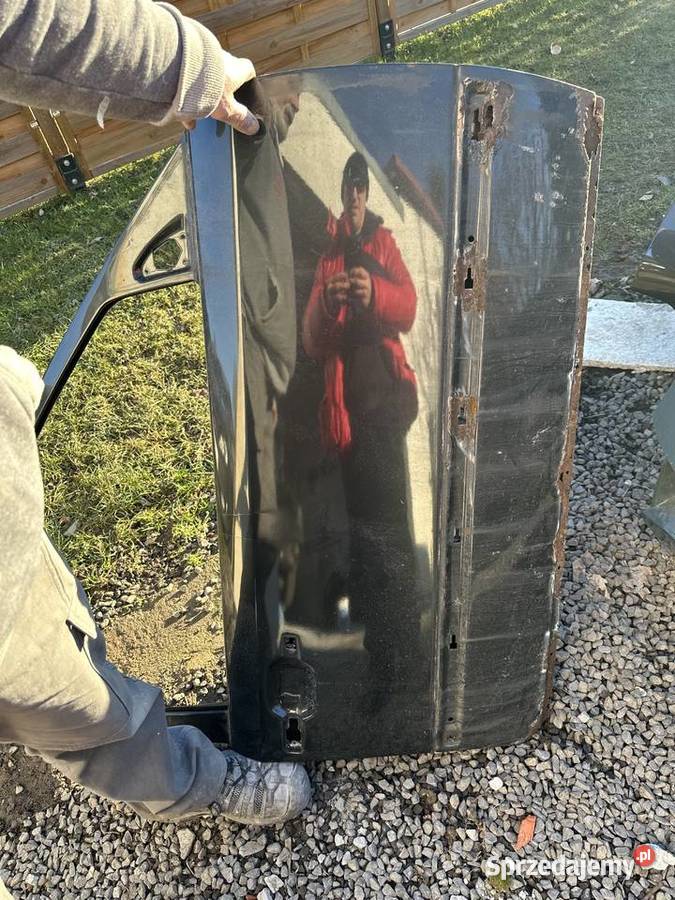 Mercedes W 124 prawe drzwi przód