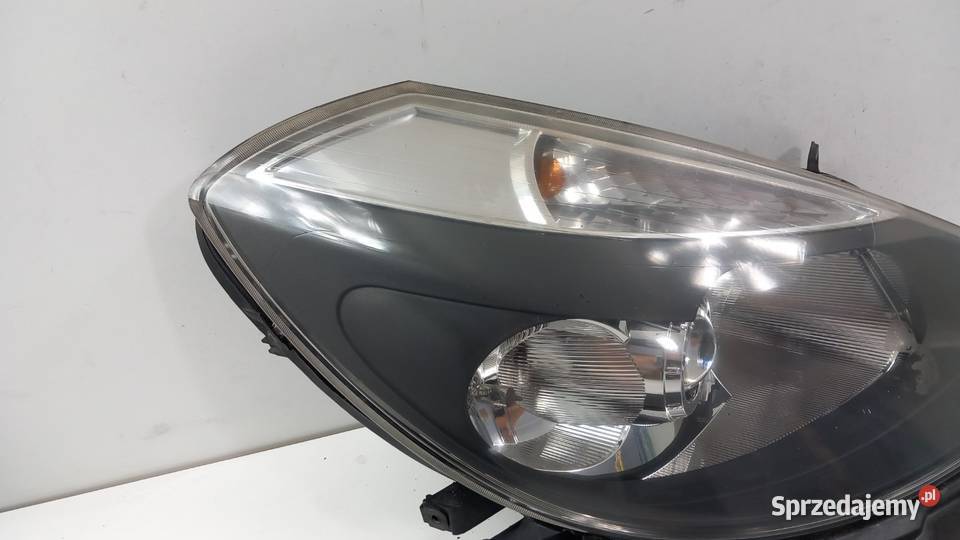 RENAULT CLIO III LAMPA PRZÓD PRAWA EU SOCZEWKA osobowe Lampy przednie Zbierkowo