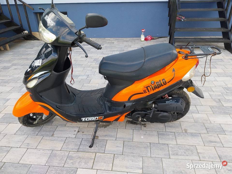 Toros El Diablo stylowy i oszczędny skuter 50