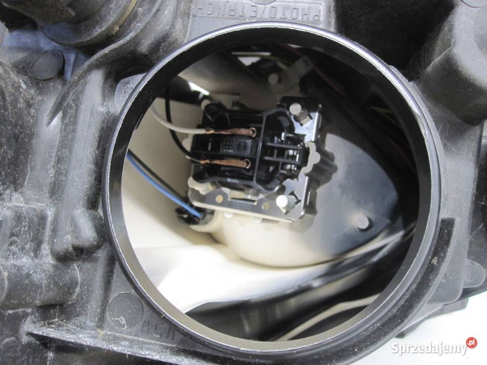 PEUGEOT 3008 lampa prawa przód 9685472680 ANGLIK osobowe Kielce