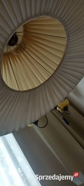 Drewniana lampa podłogowa ze stolikiem ruchome Skierniewice