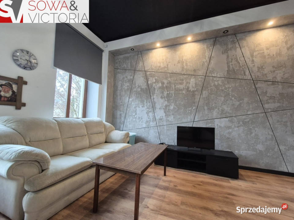 Funkcjonalne mieszkanie w kamienicy remoncie cegła dolnośląskie Wałbrzych