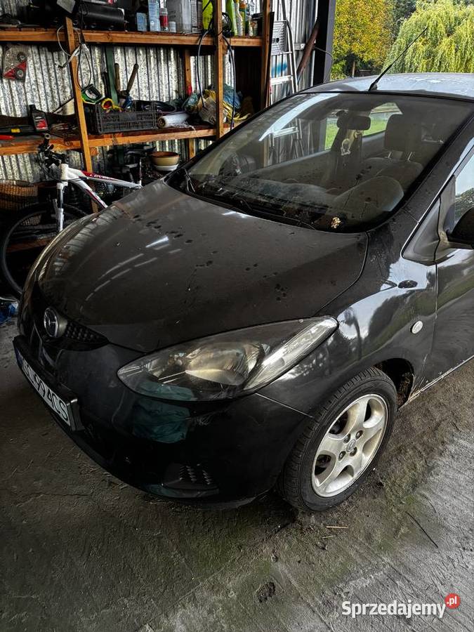 Mazda 2 w całosci