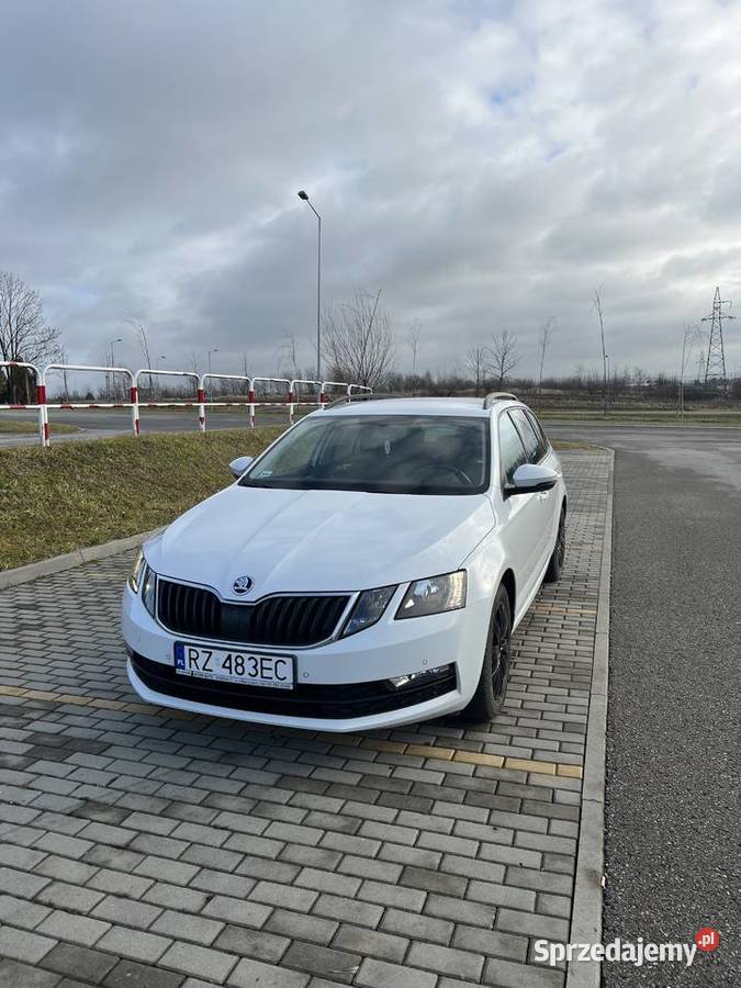 koda OCTAVIA III KOMBI 15 TSI automat Rzeszów sprzedam