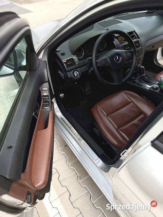 Mercedes w204 c280 30 gaz Rok produkcji 2008 Samochody osobowe