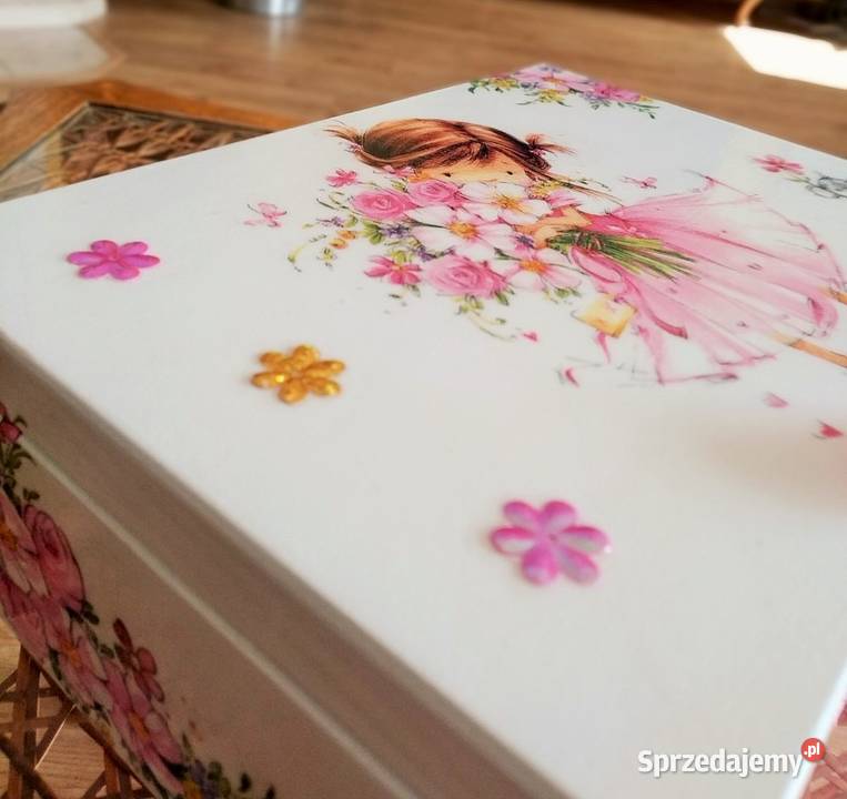 Skrzynka pudełko DZIEWCZYNKA decoupage 22x16 Rękodzieło Szpetal Górny