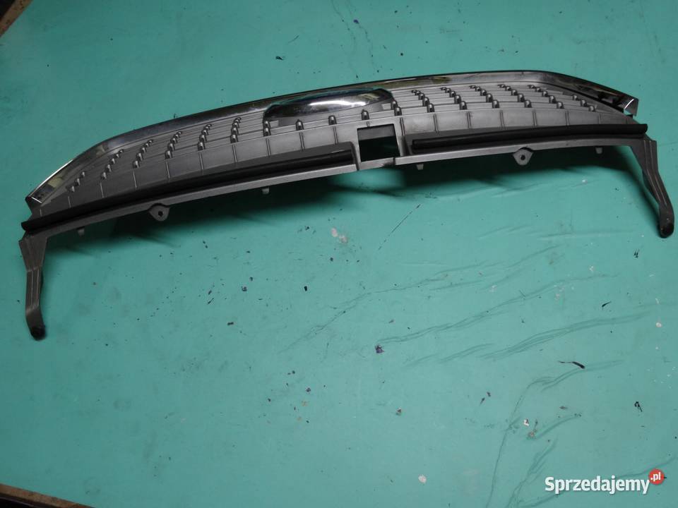 FORD MONDEO MK4 IV 10r atrapa grilla 7S718200A