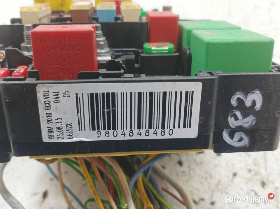 SKRZYNKA BEZPIECZNIKÓW 9804848480 12 B Peugeot Rok produkcji 2015