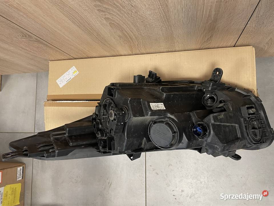 Hyundai i40 lift reflektor przód zwykły lubelskie Kozubszczyzna