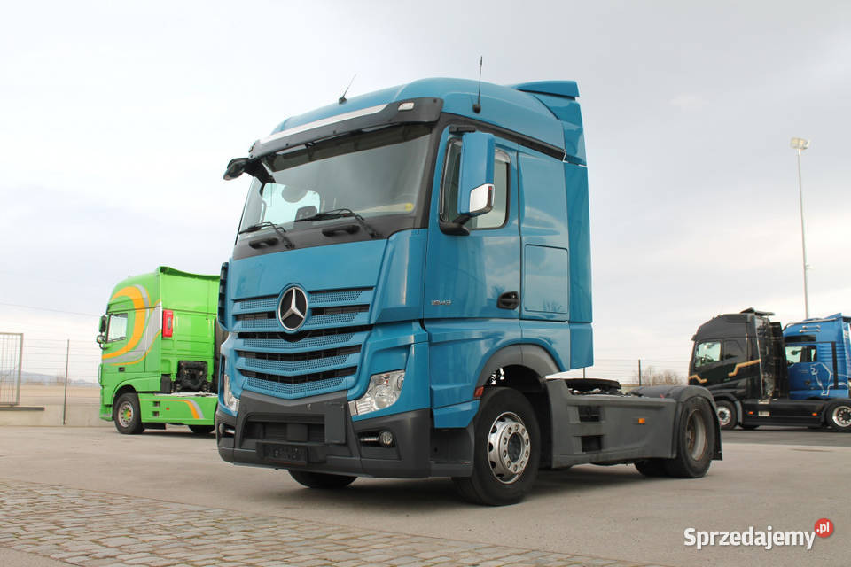 Ciągnik Eur 6 Mercedes