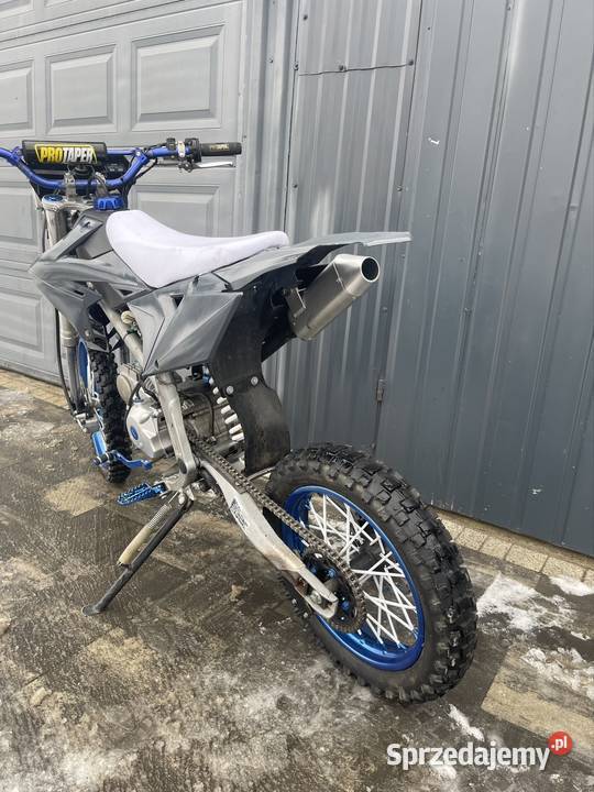 Cross 125140 Nowy Dwór Mazowiecki