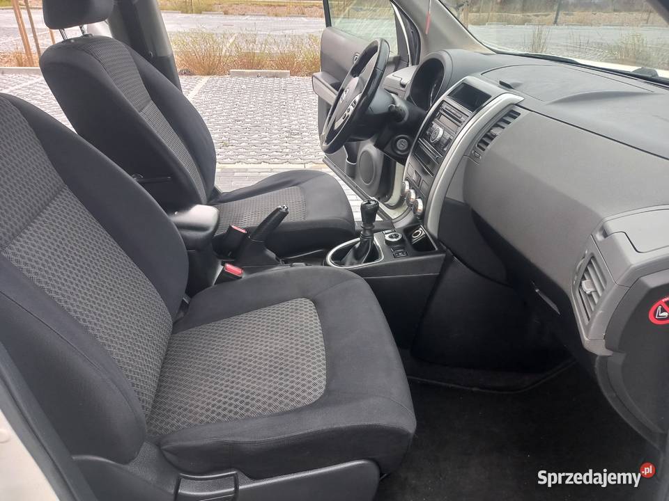 Nissan XTrail 4x4 20 benzyna stan Dubai style benzyna Gdańsk