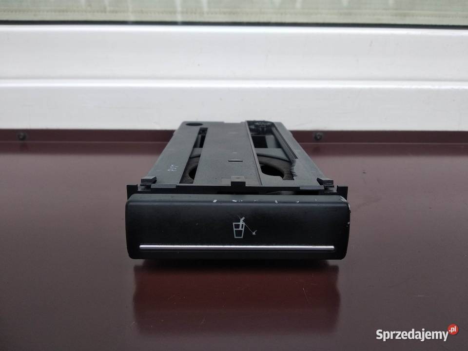 Audi A3 8P cupholder uchwyt na kubki 8P0862534