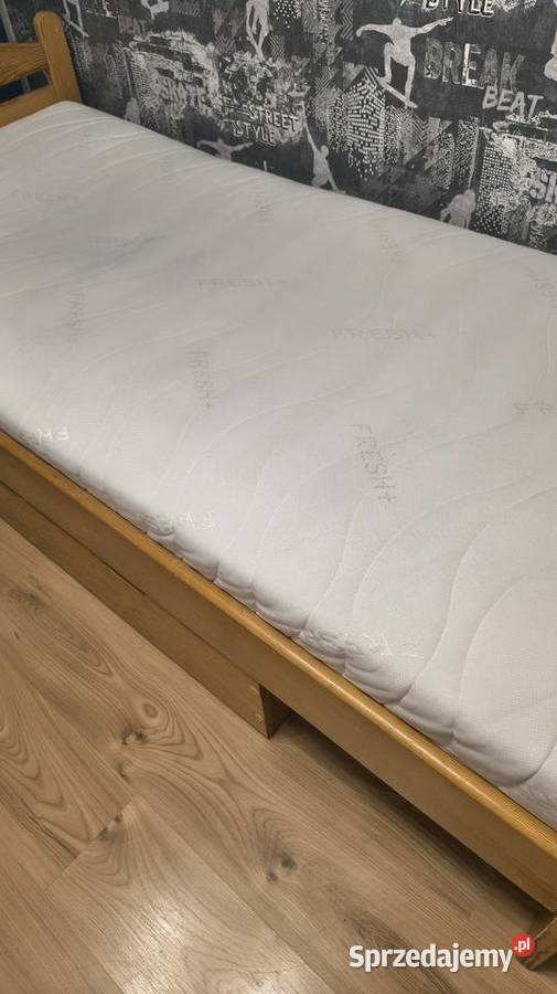 Sprzedam łóżko drewnianematerac Łóżka Katowice sprzedam