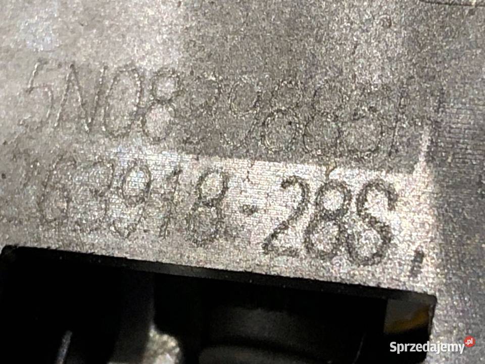 KLAMKA ZEWNĘTRZNA LEWY TYŁ SEAT LEON III