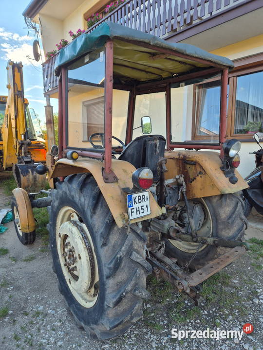 Ciągnik rolniczy Ursus C330 1980 r Bucze