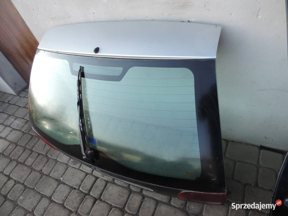 VOLVO V40 I TYLNA KLAPA BAGAŻNIKA