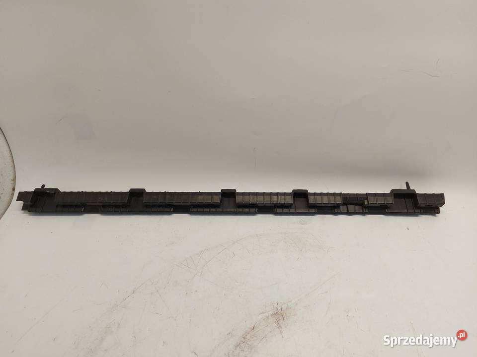 VOLVO XC90 II D5 Mocowanie listwy progowej tył