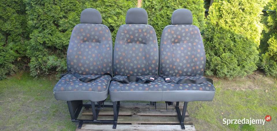 Kanapa trzy osobowa dzielona rozkładana Vito 639