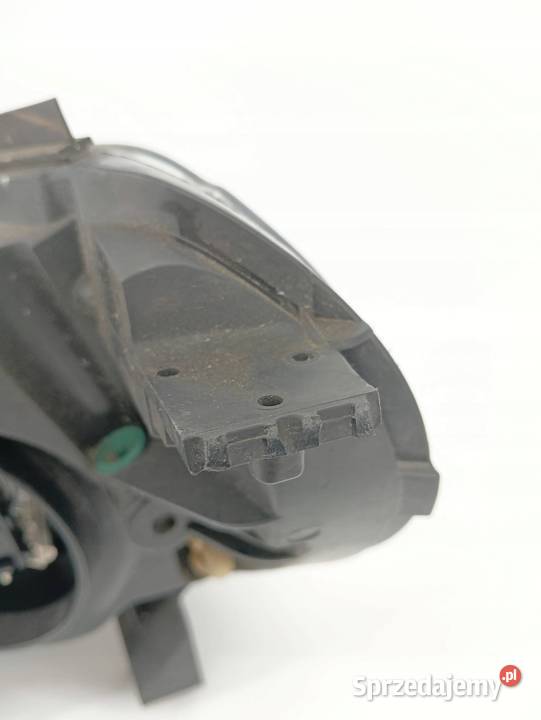 LAMPA PRZÓD PRAWA EUROPA 980858118000 Toyota sprzedam