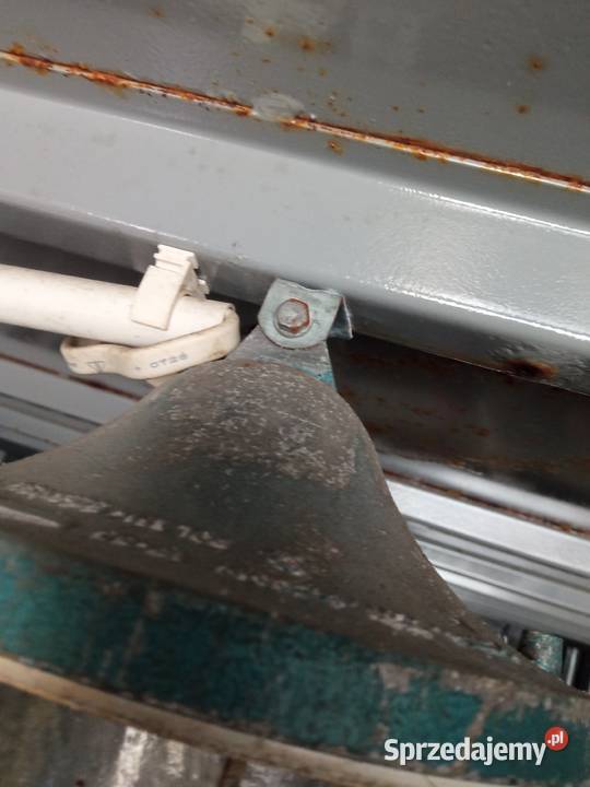 Stara zabytkowa lampa garażowa przemysłowa PRL Szczecin