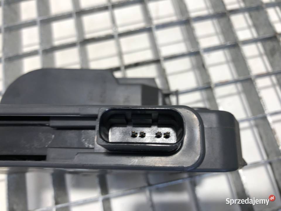 ZAMEK DRZWI PRAWY PRZÓD IVECO DAILY VI Bus osobowe