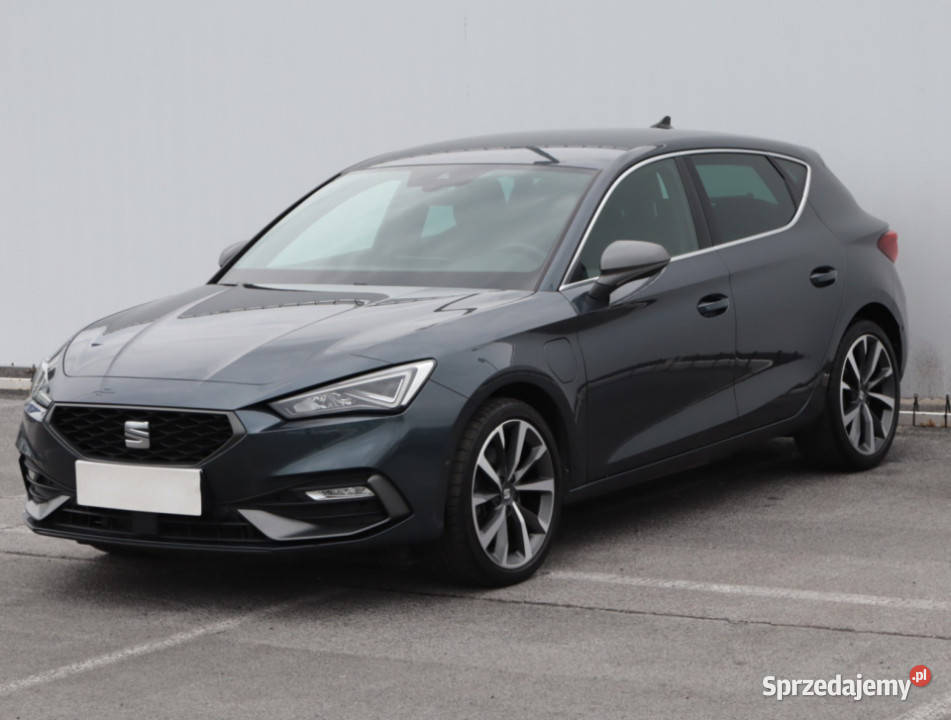 Seat Leon 14 eHybrid nawigacja