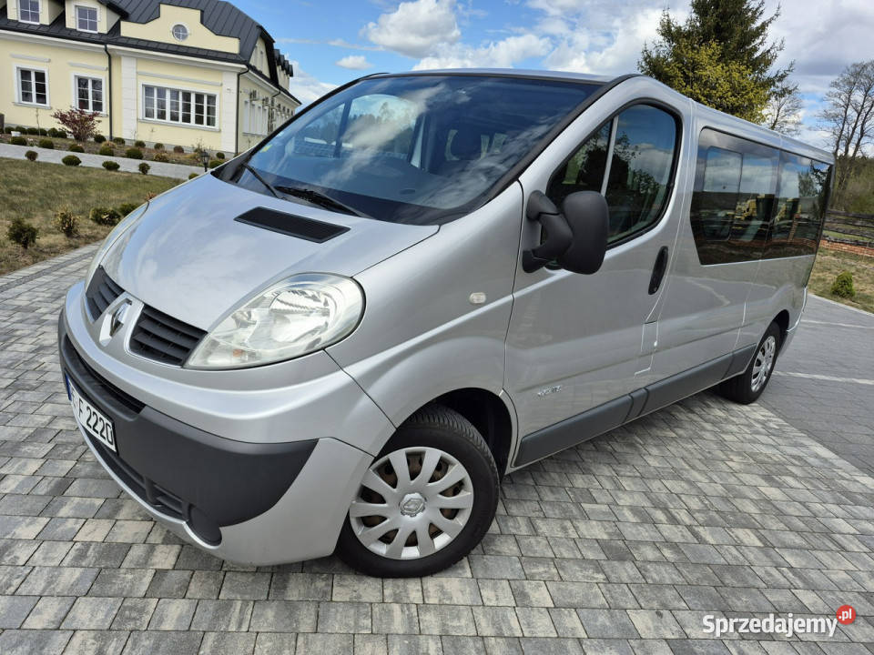 Renault Trafic LONG 9 osobowy PASANGER 115 czujnik martwego pola Drelów sprzedam