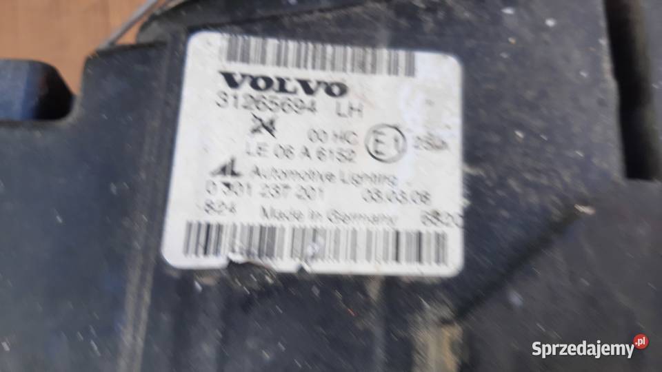 Lampa prawa 31265695 lewa 31265694 Volvo V50
