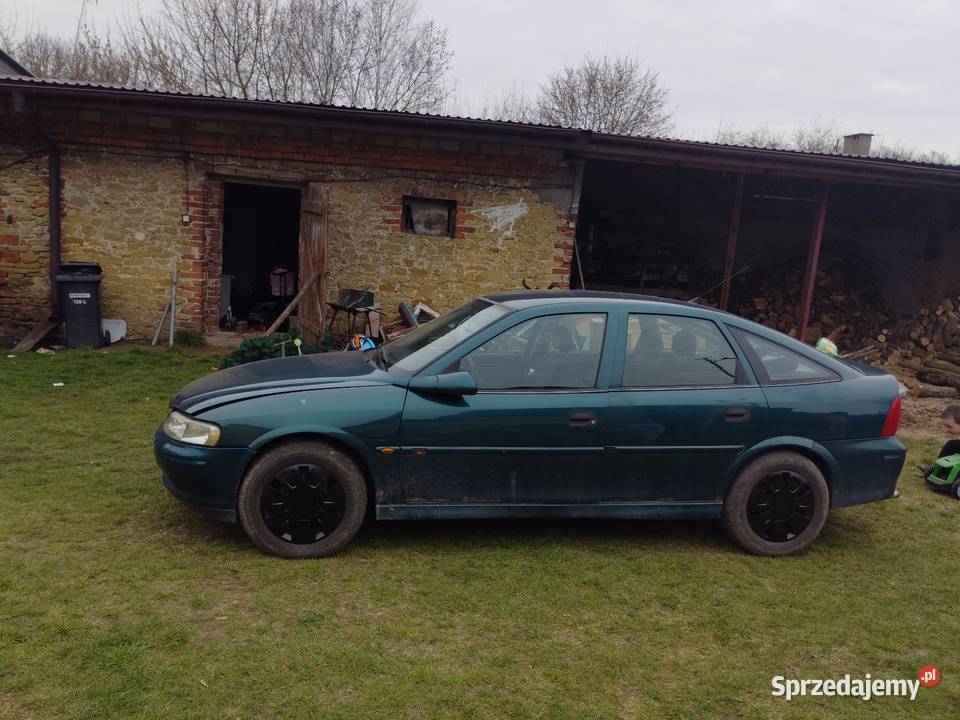 Sprzedam Vectrę b 18b Ostrowiec Świętokrzyski