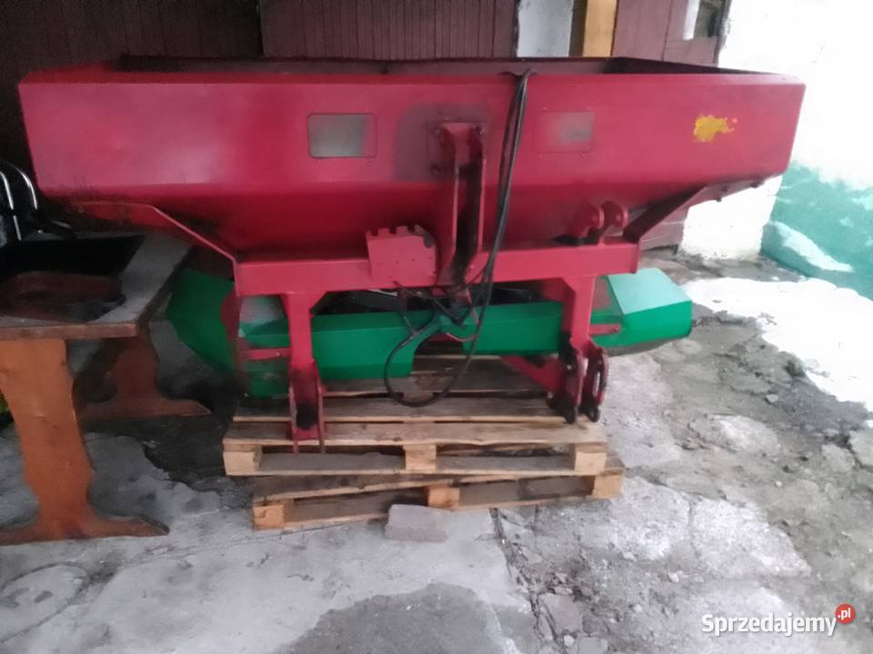 Rozsiewacz nawozów Kverneland DsM Rozsiewacze nawozów Maszyny rolnicze Kończyce Małe