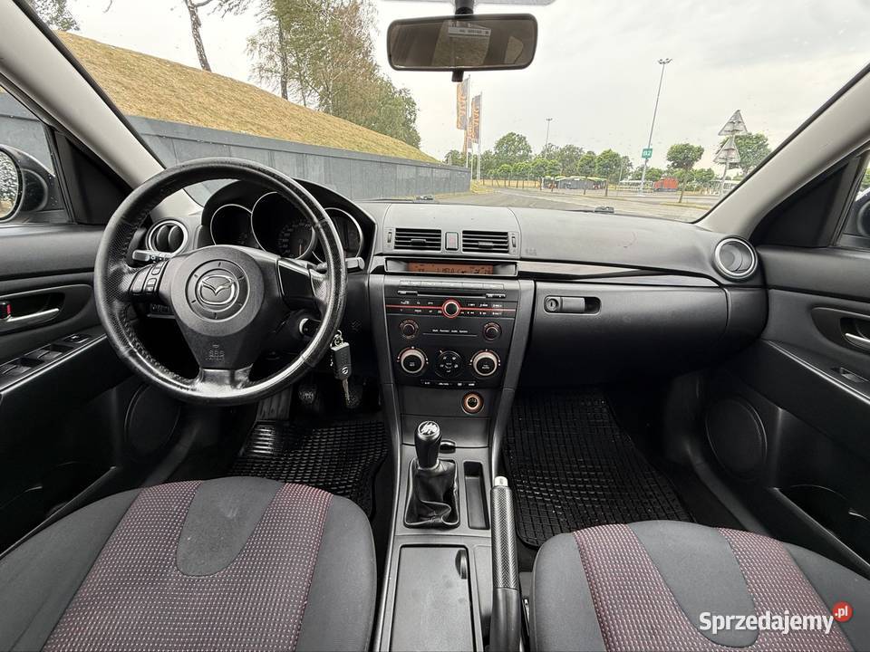 Mazda 3 2006 16 benzyna nowe progi Łódź