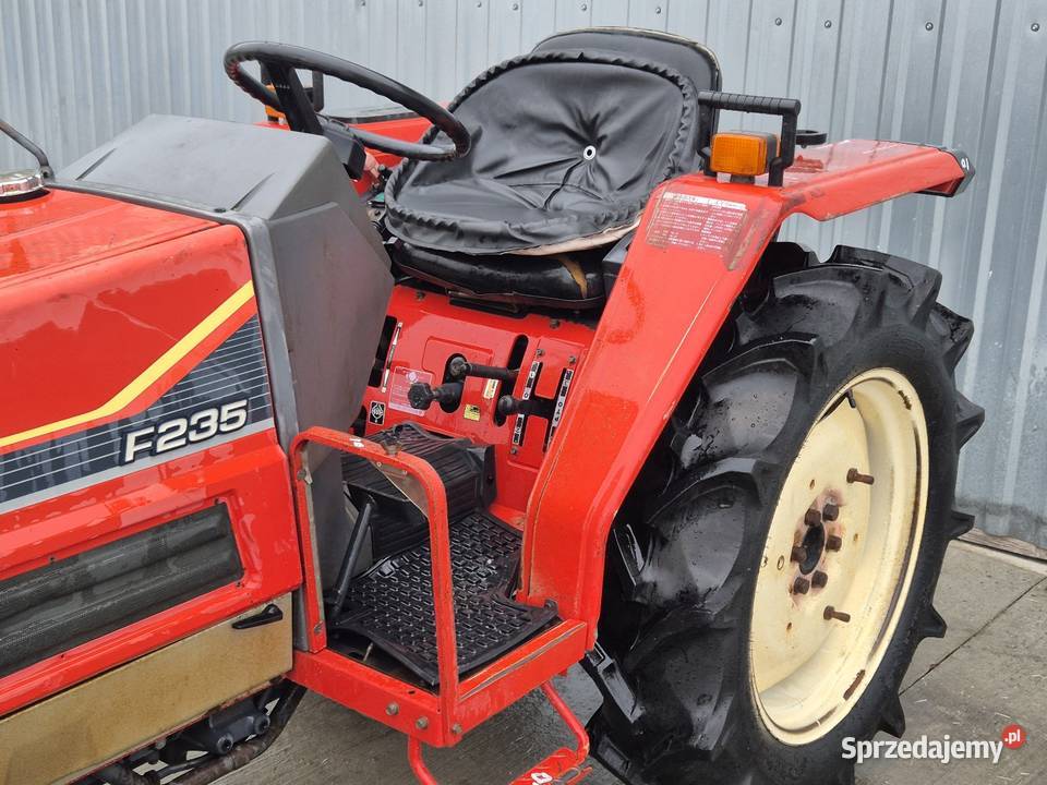Traktorek traktor YANMAR F235D 23 44 z Napęd 4x4 dolnośląskie Małuszyn