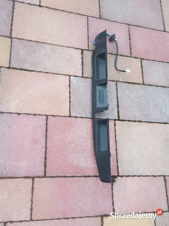 Przycisk podnoszenia klapy tylnej bagażnika Pozostałe