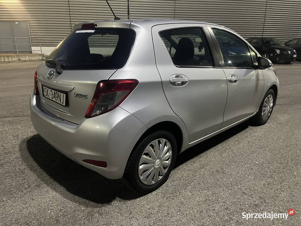 Yaris 2015r 10 benzyna Salon Polski śląskie Będzin sprzedam