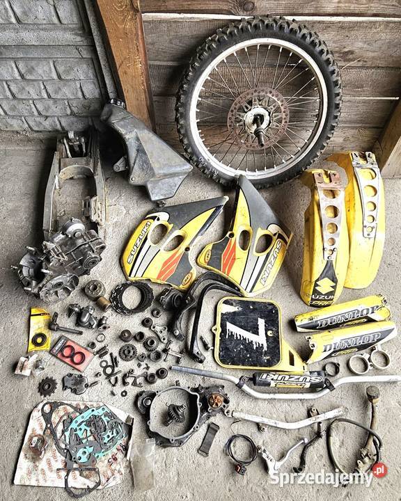 Suzuki RM 250 9596r pozostałości cześci Wieluń sprzedam