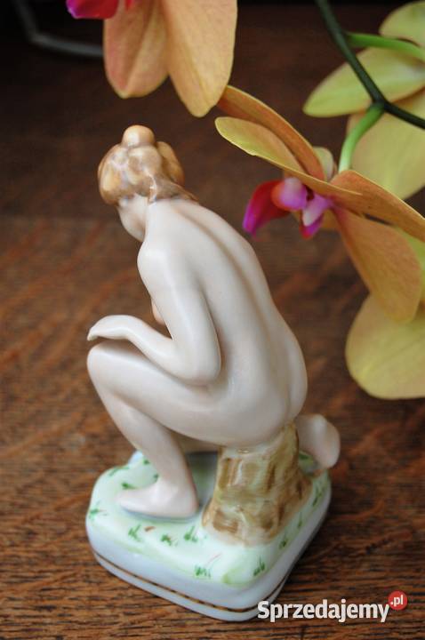 Figurka akt U źródła porcelana Ćmielów Dekoracje i ozdoby Lublin